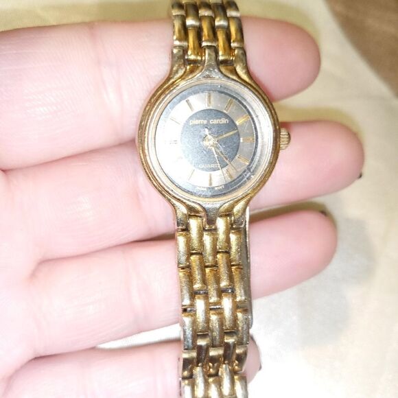 Ladies Pierre Cardin watch  main image 4